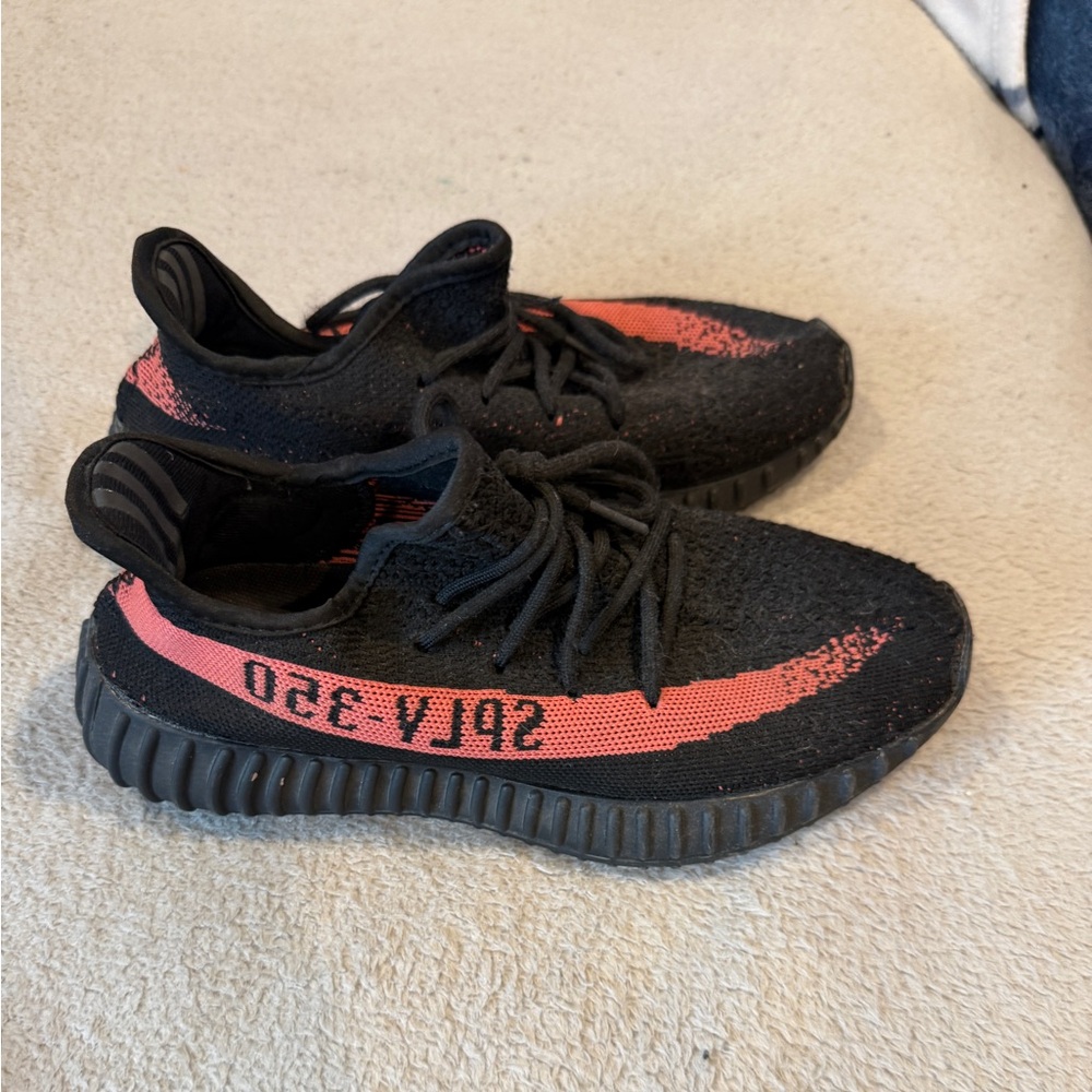 adidas Yeezy Boost 350 V2